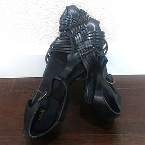 Ecote black strappy macrame flat sandal